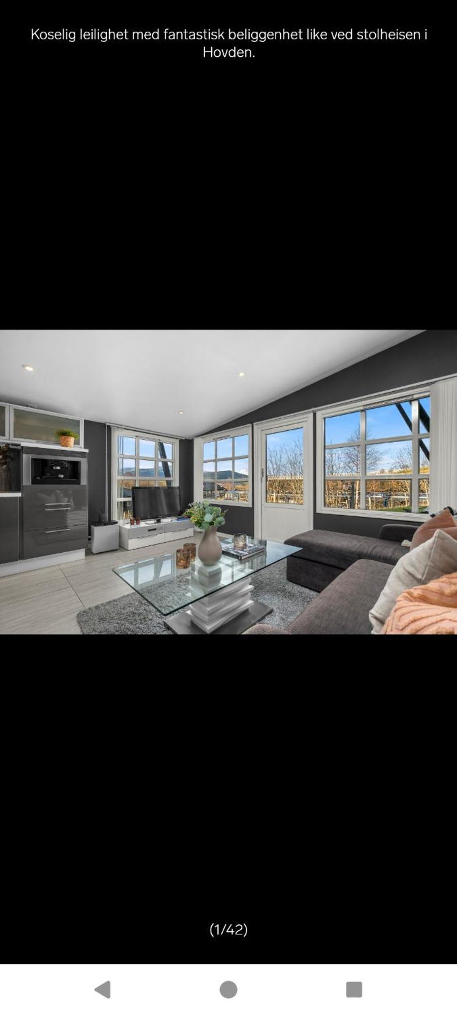 Out I Apartment *